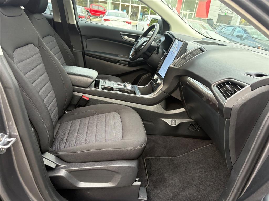 used 2024 Ford Edge car, priced at $27,317