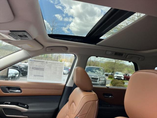 new 2025 Nissan Pathfinder car, priced at $49,965