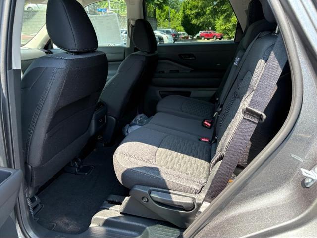 new 2025 Nissan Pathfinder car, priced at $41,368