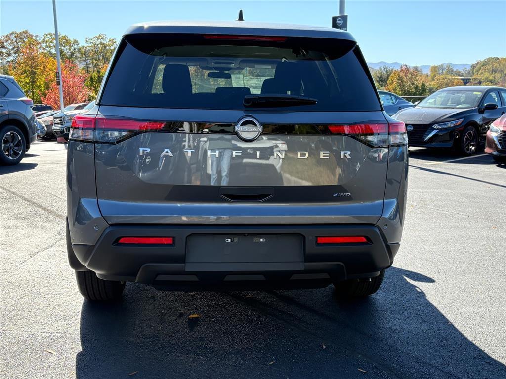 new 2025 Nissan Pathfinder car, priced at $33,371