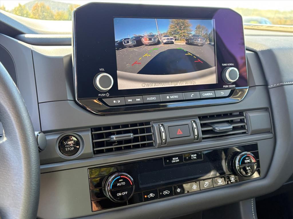 new 2025 Nissan Pathfinder car, priced at $33,371