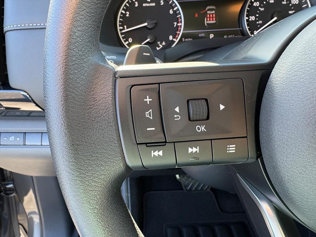 new 2025 Nissan Pathfinder car, priced at $33,371