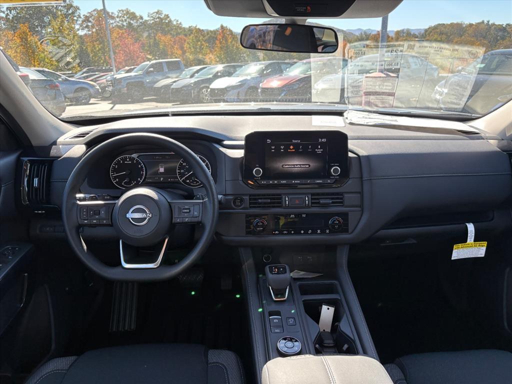 new 2025 Nissan Pathfinder car, priced at $33,371
