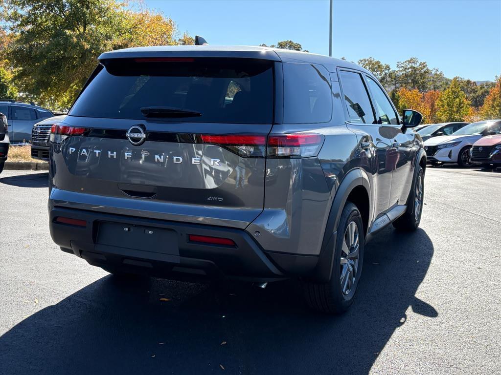 new 2025 Nissan Pathfinder car, priced at $33,371