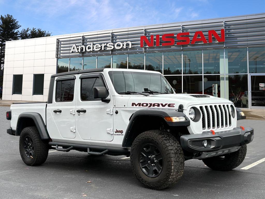 used 2022 Jeep Gladiator car, priced at $35,844