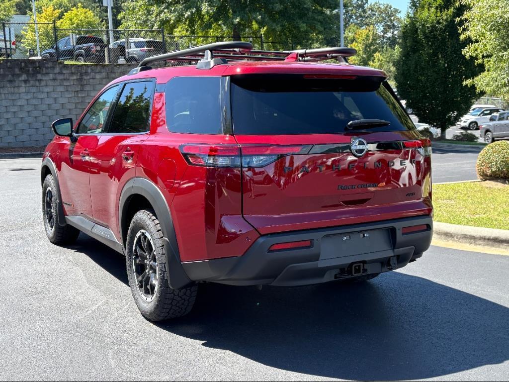 new 2025 Nissan Pathfinder car, priced at $39,584
