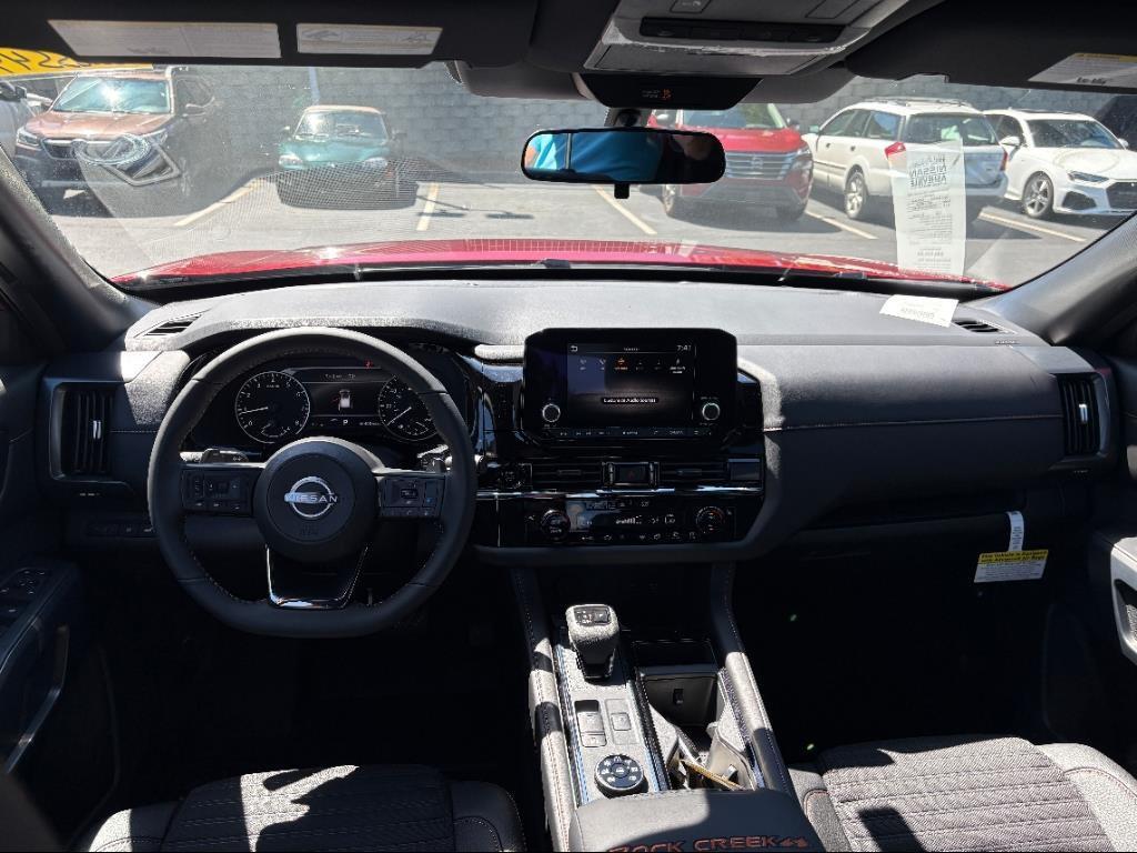 new 2025 Nissan Pathfinder car, priced at $39,584