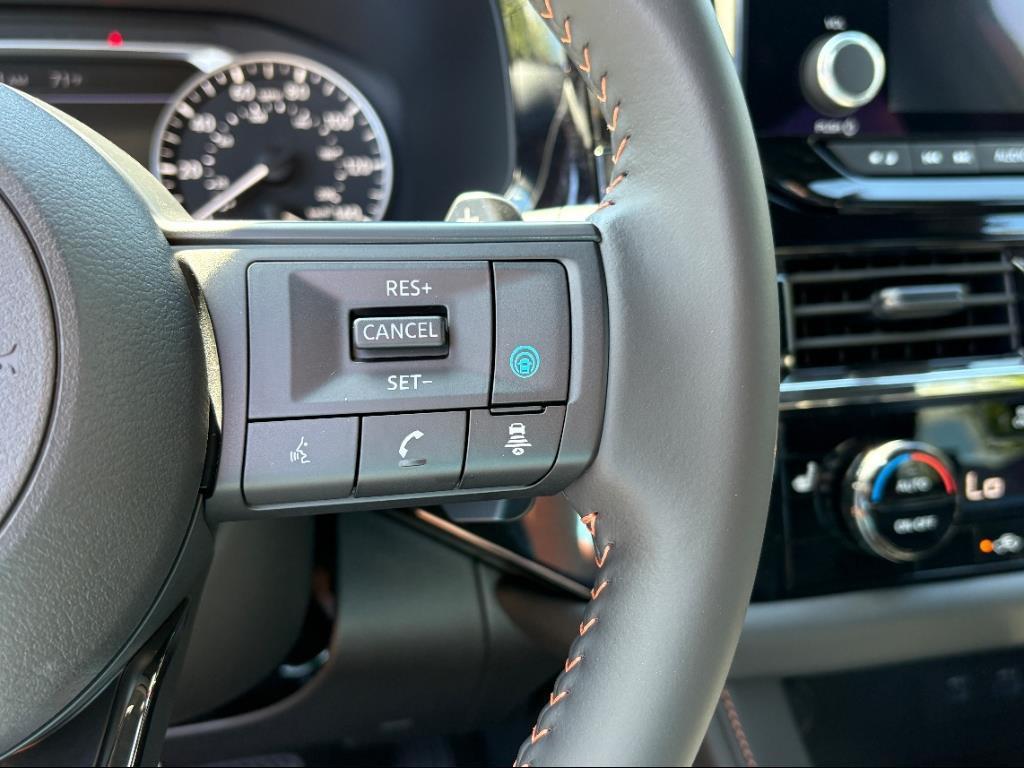 new 2025 Nissan Pathfinder car, priced at $39,584