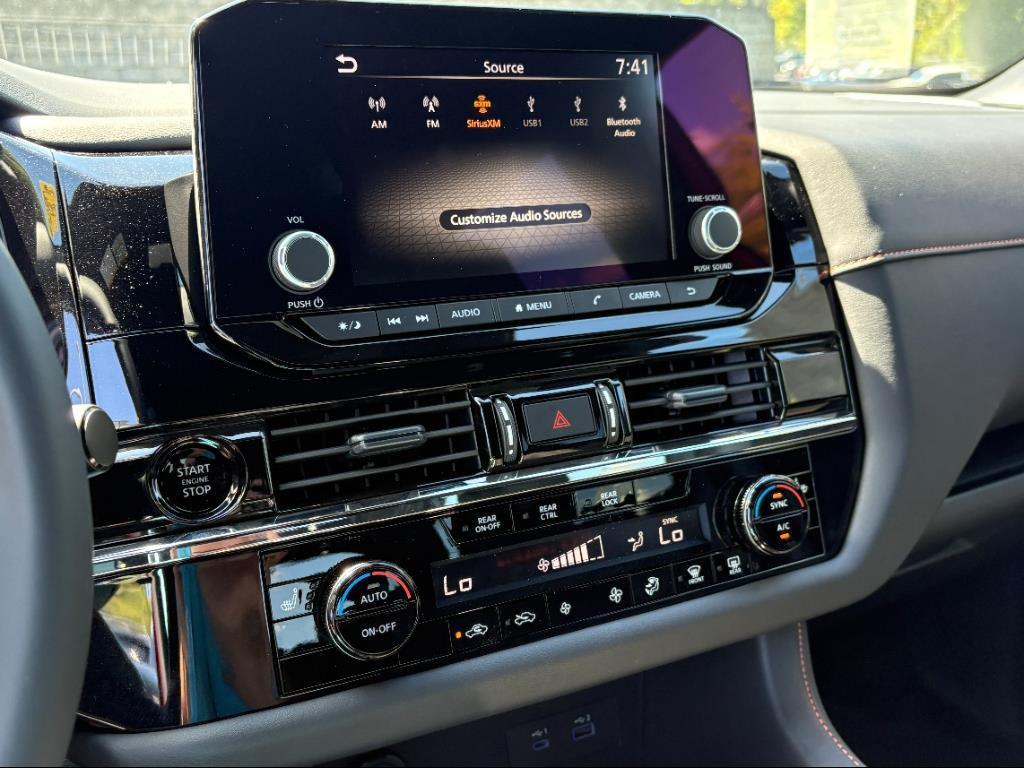 new 2025 Nissan Pathfinder car, priced at $39,584