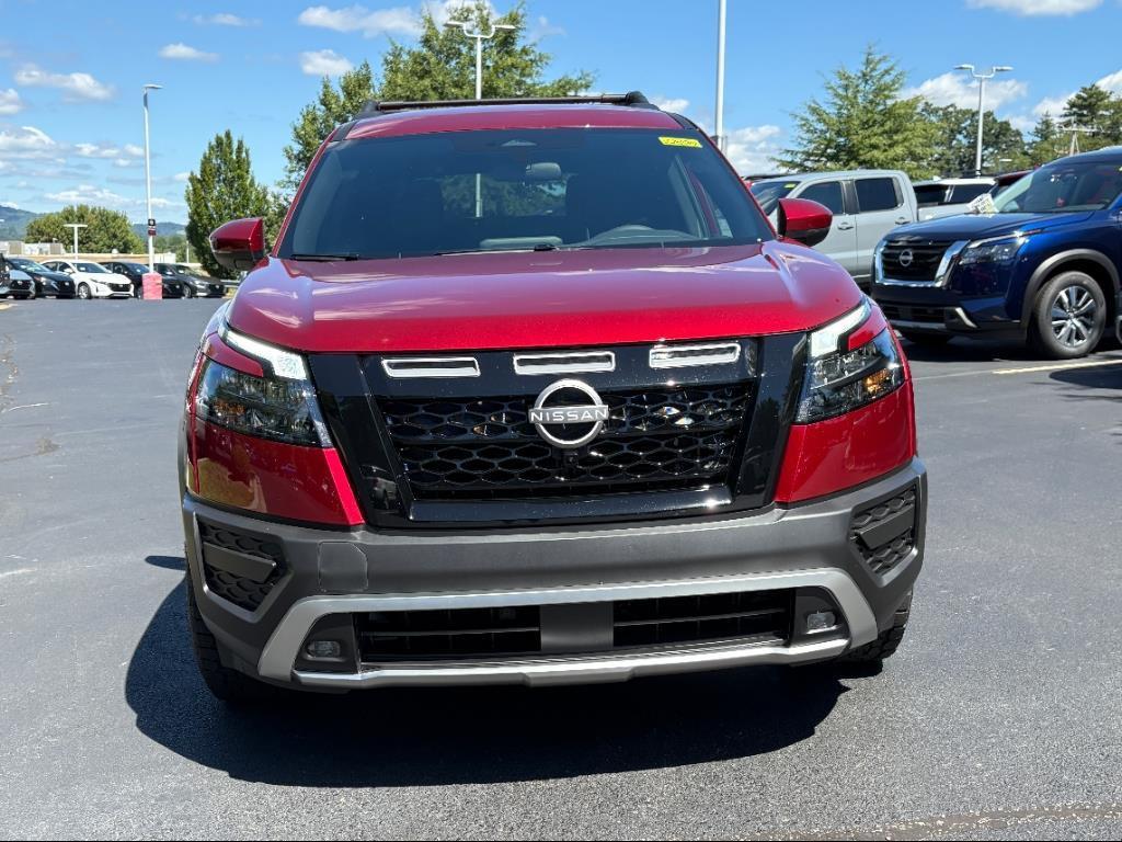 new 2025 Nissan Pathfinder car, priced at $39,584