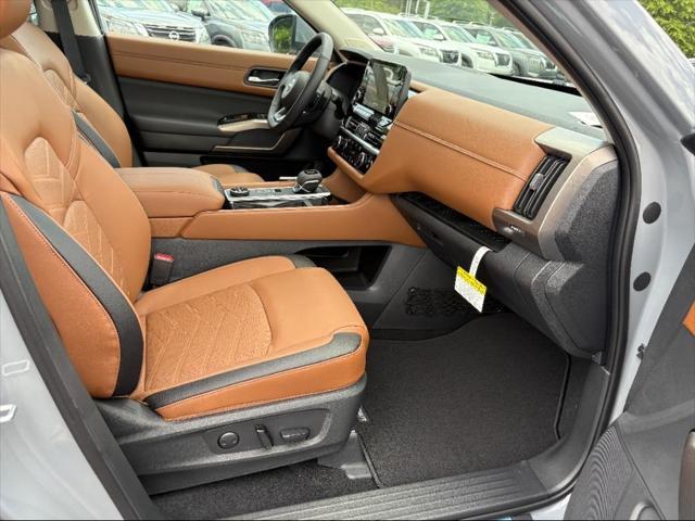 new 2025 Nissan Pathfinder car, priced at $51,407