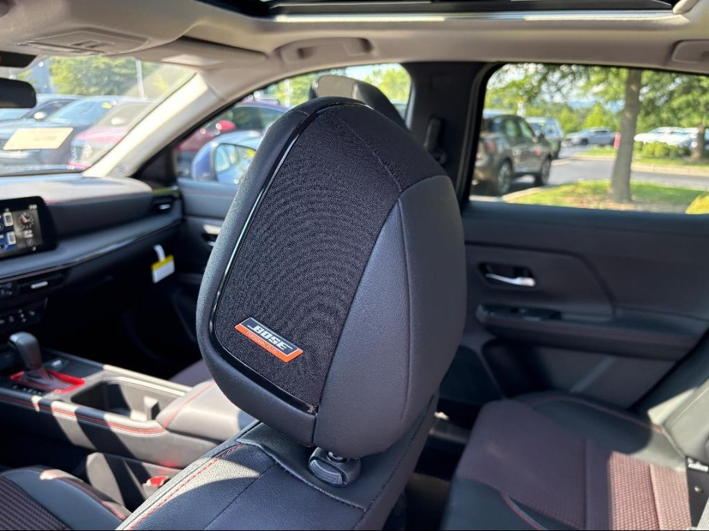 new 2025 Nissan Kicks car, priced at $31,027