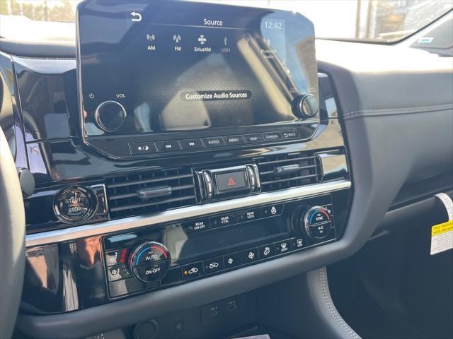 new 2025 Nissan Pathfinder car, priced at $50,148