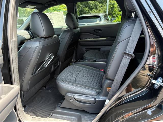 new 2025 Nissan Pathfinder car, priced at $44,073