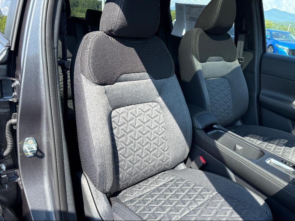 new 2025 Nissan Kicks car, priced at $27,292