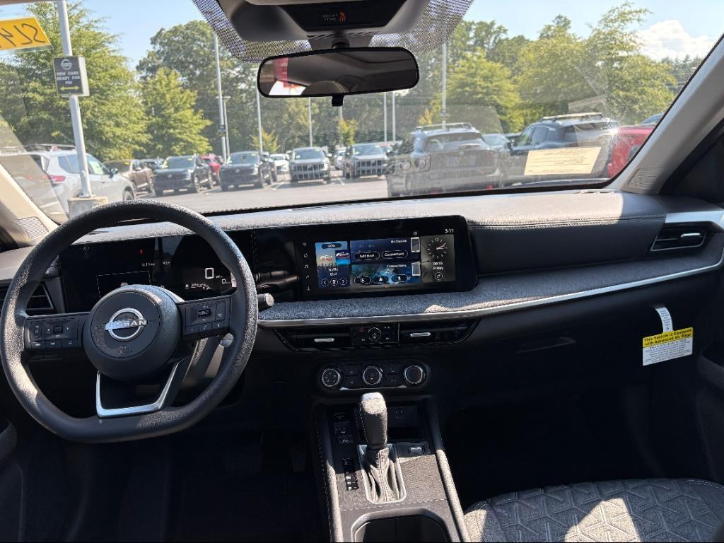 new 2025 Nissan Kicks car, priced at $27,292