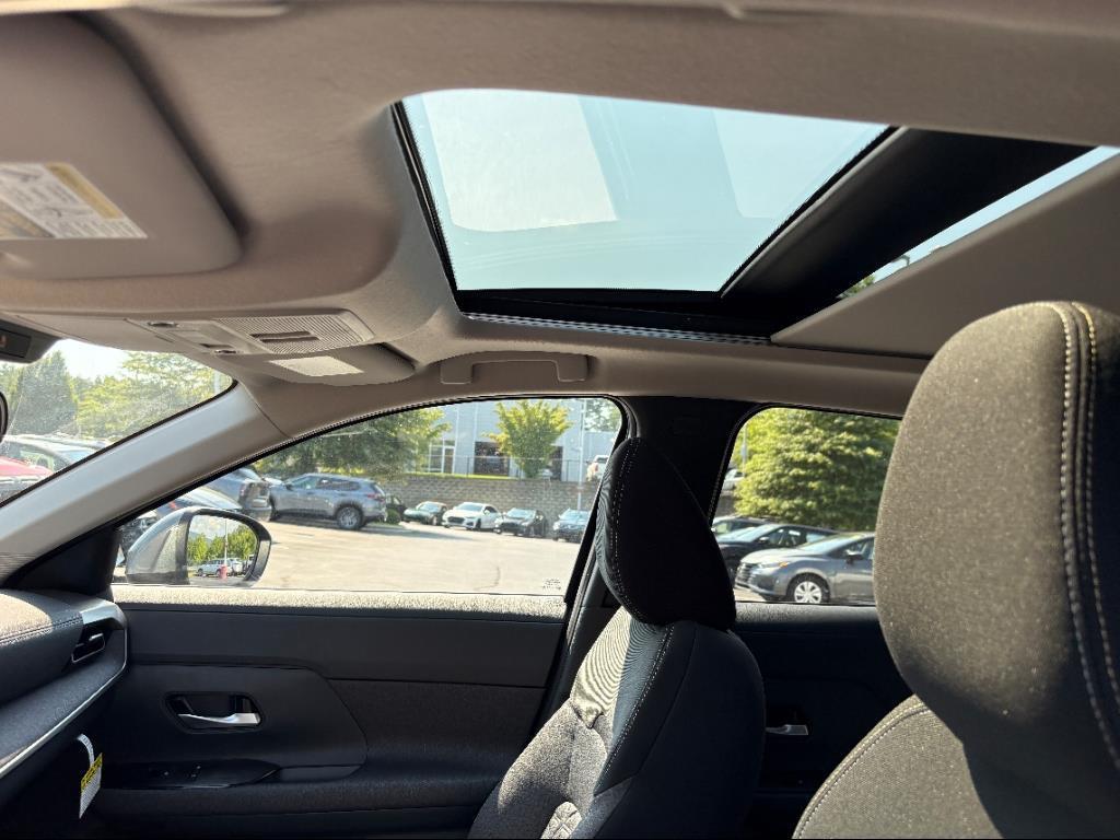 new 2025 Nissan Kicks car, priced at $27,292