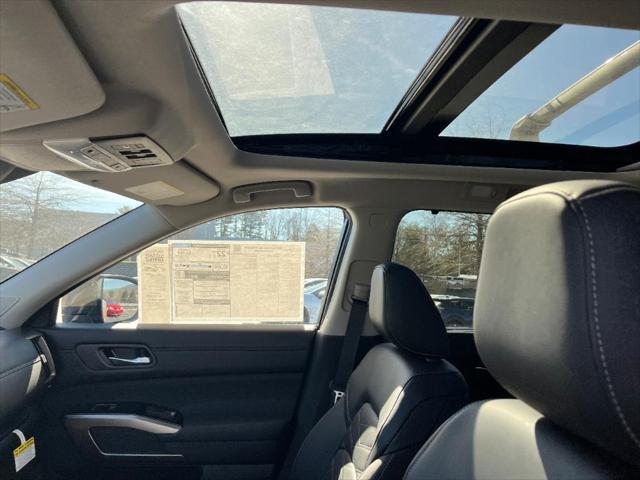 new 2025 Nissan Pathfinder car, priced at $49,841