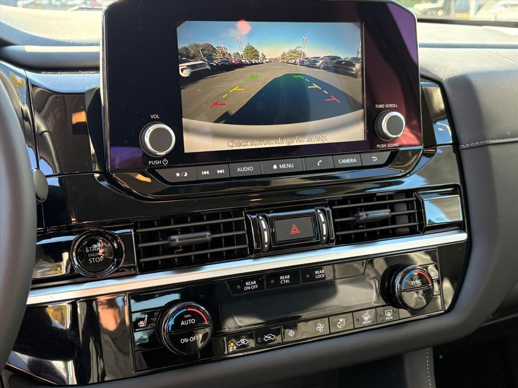 new 2025 Nissan Pathfinder car, priced at $36,978