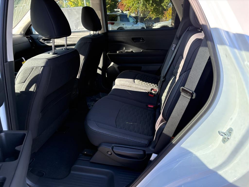 new 2025 Nissan Pathfinder car, priced at $36,978