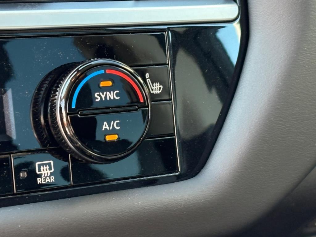 new 2025 Nissan Pathfinder car, priced at $36,184