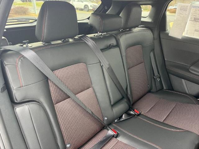 new 2025 Nissan Kicks car, priced at $31,918
