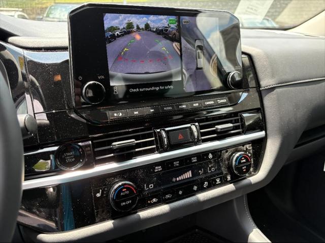 new 2025 Nissan Pathfinder car, priced at $43,234
