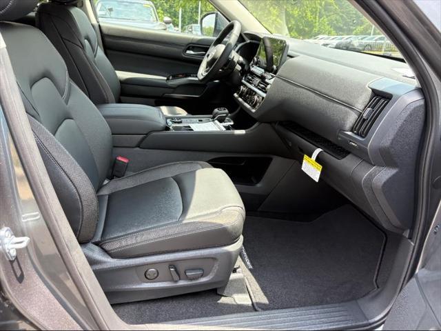 new 2025 Nissan Pathfinder car, priced at $43,234