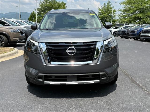 new 2025 Nissan Pathfinder car, priced at $43,234
