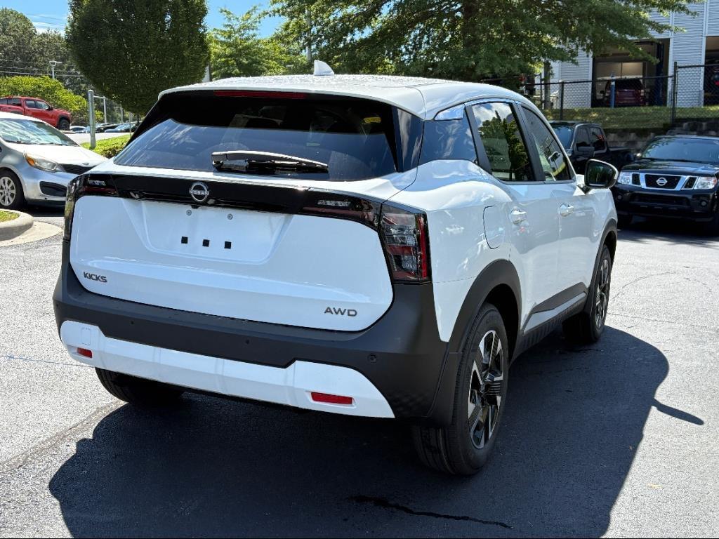 new 2025 Nissan Kicks car, priced at $27,302