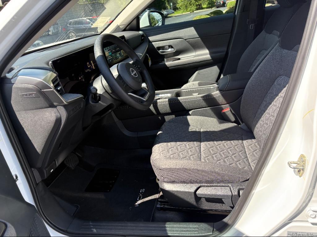 new 2025 Nissan Kicks car, priced at $27,302