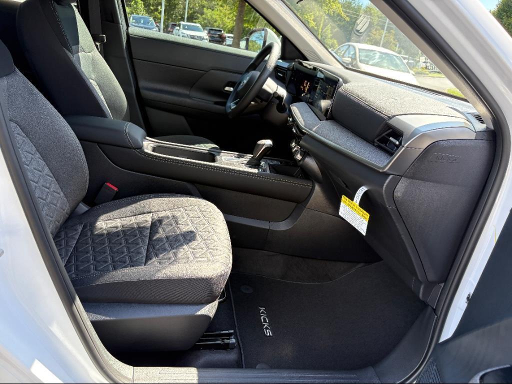new 2025 Nissan Kicks car, priced at $27,302