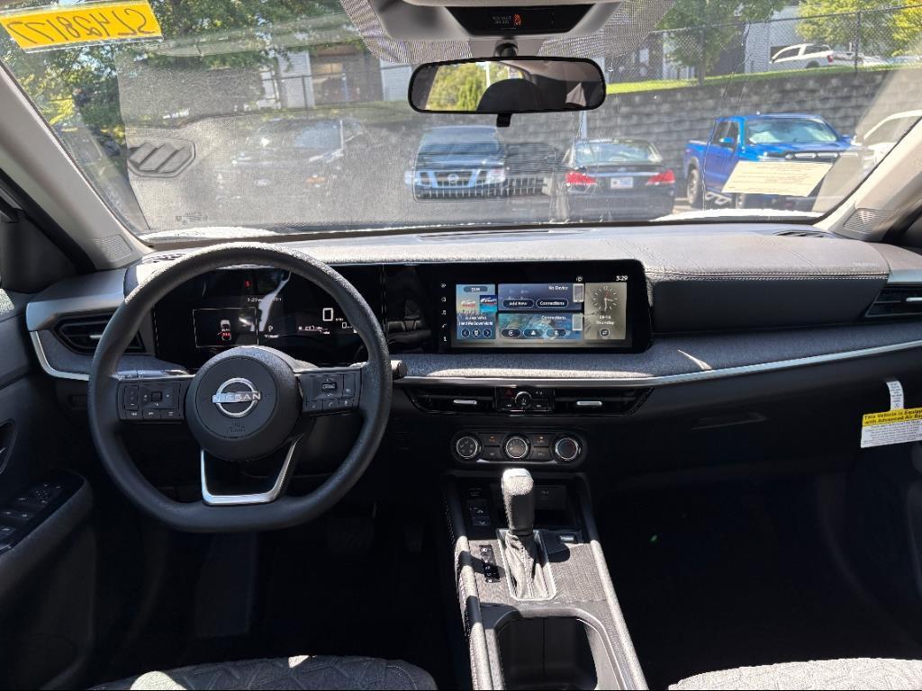 new 2025 Nissan Kicks car, priced at $27,302