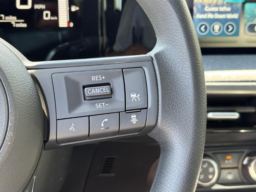 new 2025 Nissan Kicks car, priced at $27,302