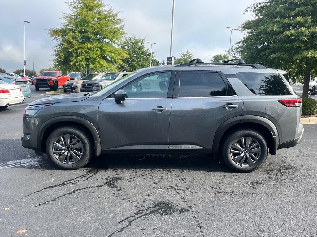 new 2025 Nissan Pathfinder car, priced at $43,370