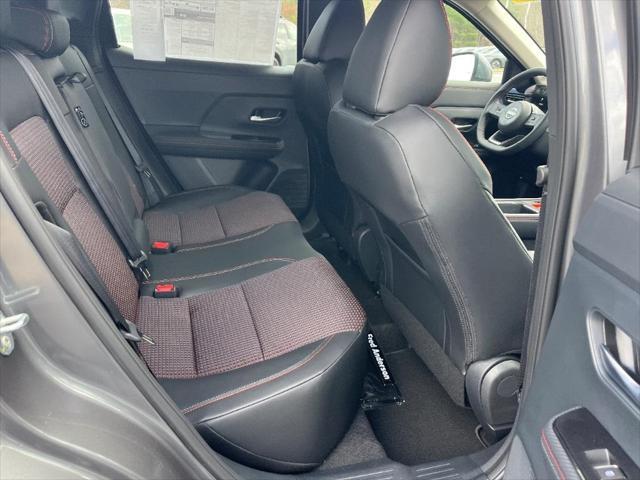 new 2025 Nissan Kicks car, priced at $29,388