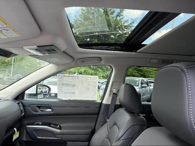 new 2025 Nissan Pathfinder car, priced at $47,122
