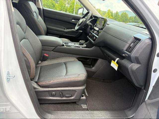 new 2025 Nissan Pathfinder car, priced at $47,122
