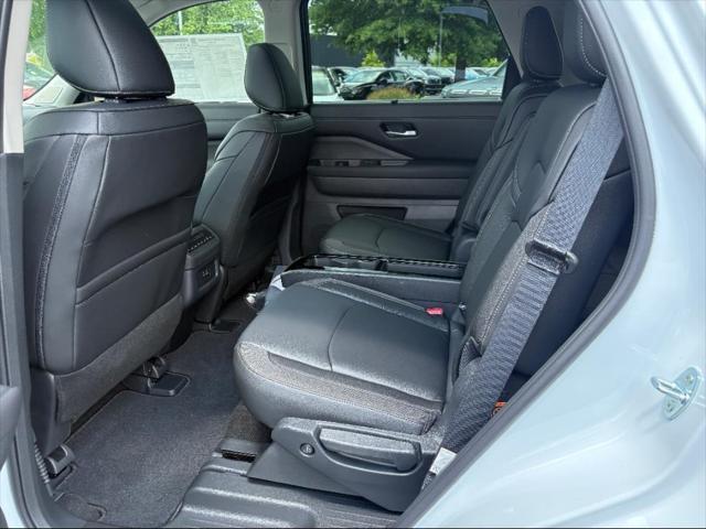 new 2025 Nissan Pathfinder car, priced at $47,122