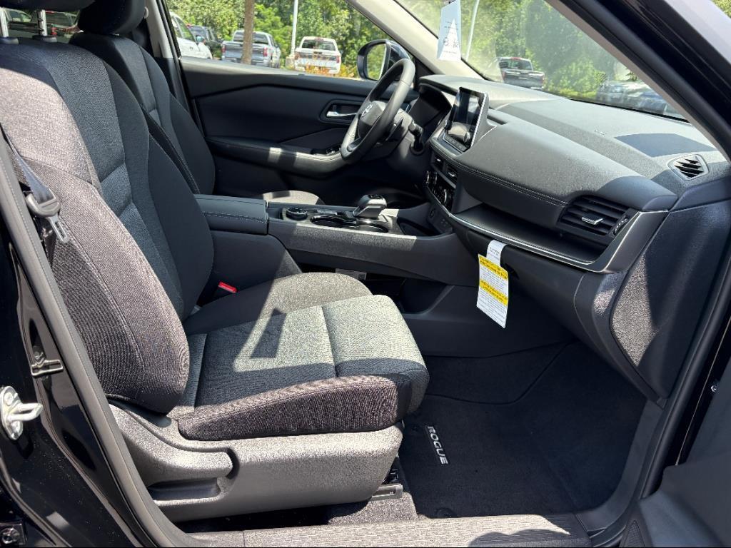 new 2025 Nissan Rogue car, priced at $32,064