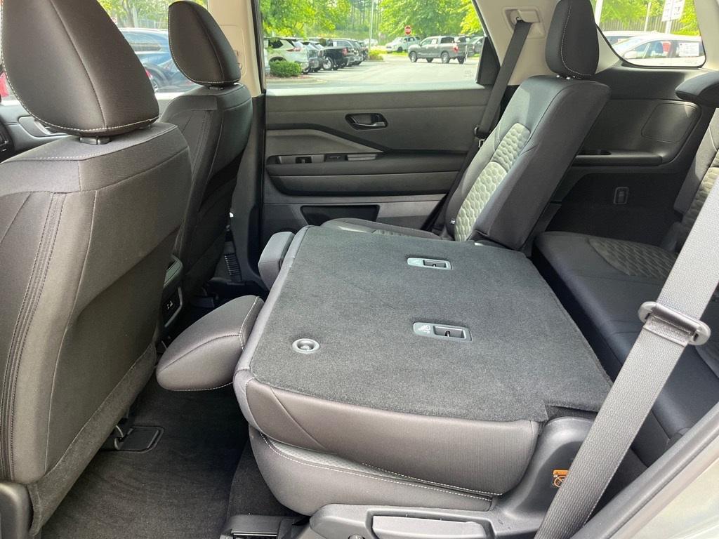 used 2025 Nissan Pathfinder car, priced at $35,576