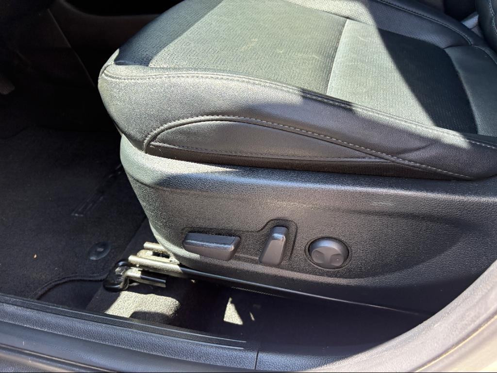 used 2023 Kia Seltos car, priced at $21,029
