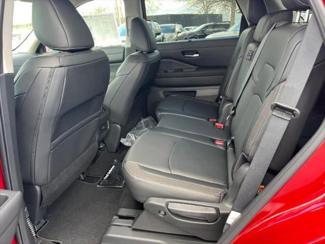 new 2025 Nissan Pathfinder car, priced at $43,027