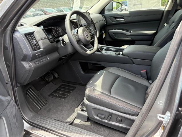 new 2025 Nissan Pathfinder car, priced at $43,912