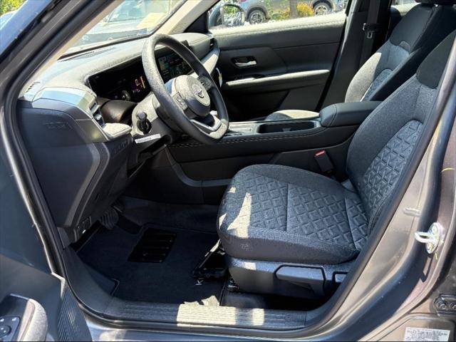 new 2025 Nissan Kicks car, priced at $26,869