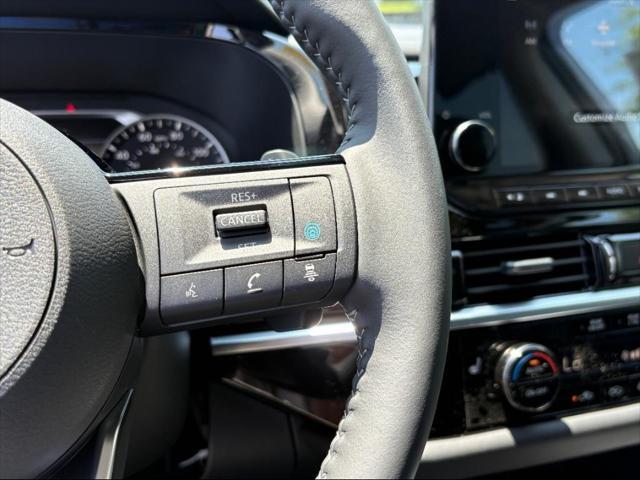 new 2025 Nissan Pathfinder car, priced at $43,234