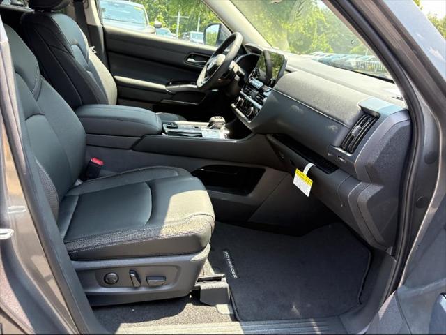 new 2025 Nissan Pathfinder car, priced at $43,234