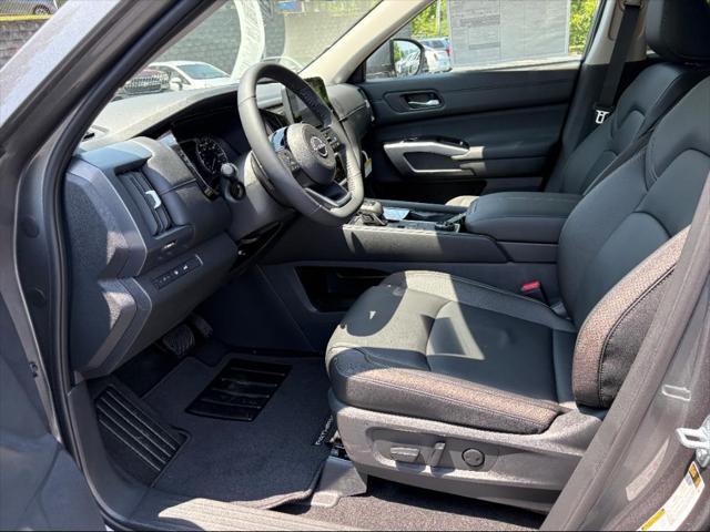 new 2025 Nissan Pathfinder car, priced at $43,234