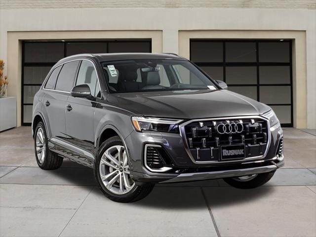 new 2025 Audi Q7 car, priced at $70,610