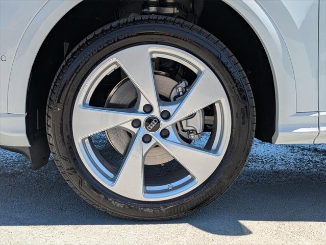 new 2025 Audi Q5 car, priced at $60,960